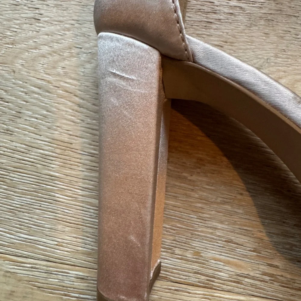 Jewel Badgley Mischka Jameson Sandal  Satin Embellished Women's Sz11 Price Firm!
